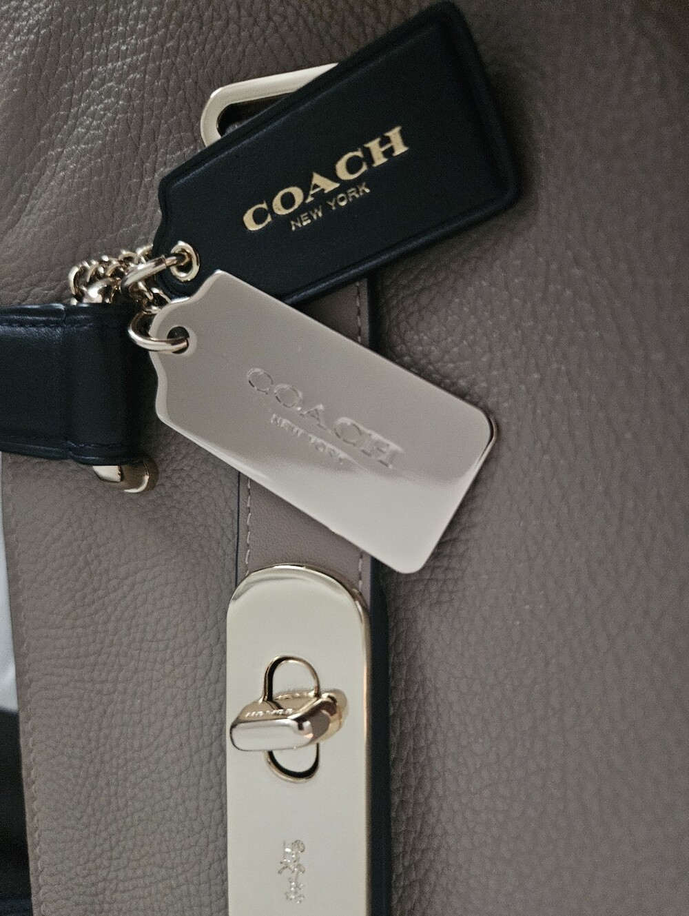 Coach Swagger Carryall In Colorblock - Picture 6 of 10